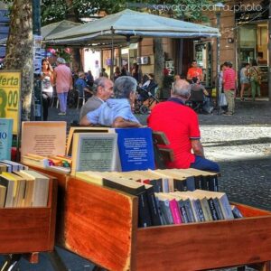 bancarella libri vomero