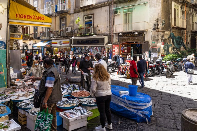 la pignasecca centro storico di napoli