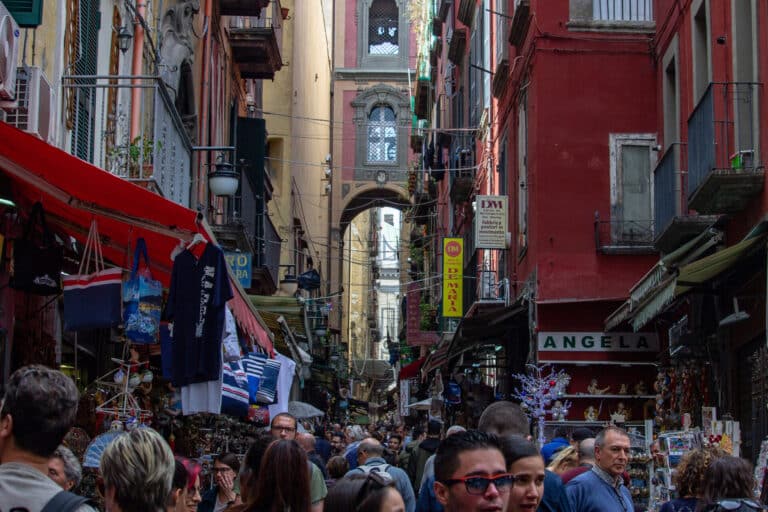 san gregorio armeno la strada dei presepi di napoli