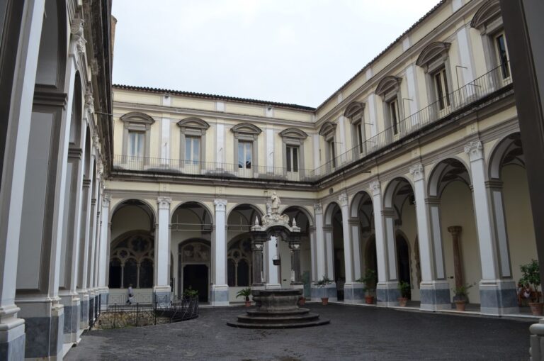 chiesa di san lorenzo maggiore napoli
