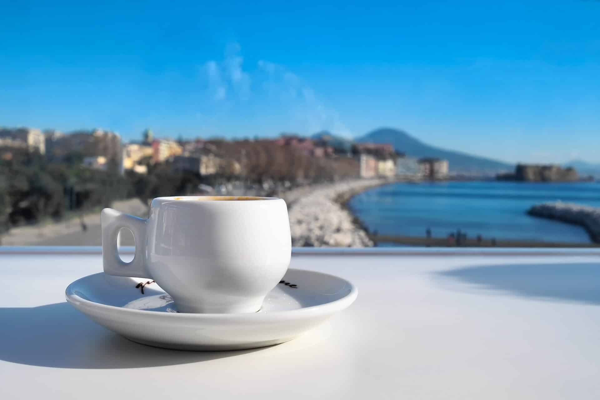 napoli caffe pagato sospeso tradizione