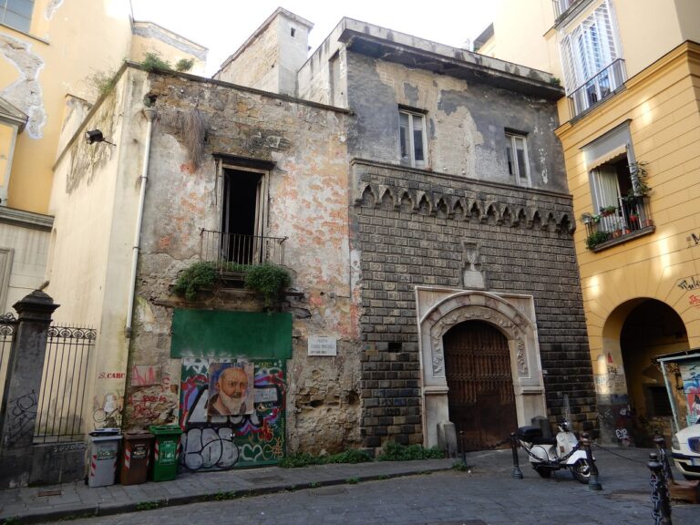 palazzo penne napoli leggenda di belzebu