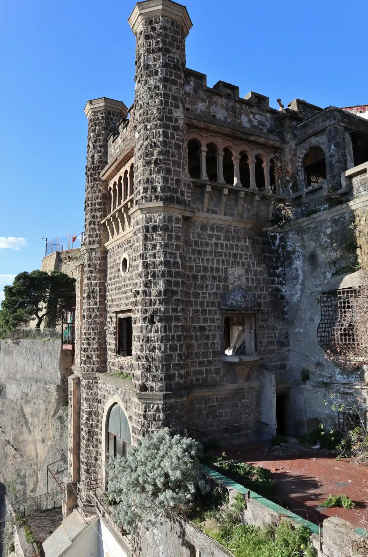 villa ebe castello pizzofalcone napoli
