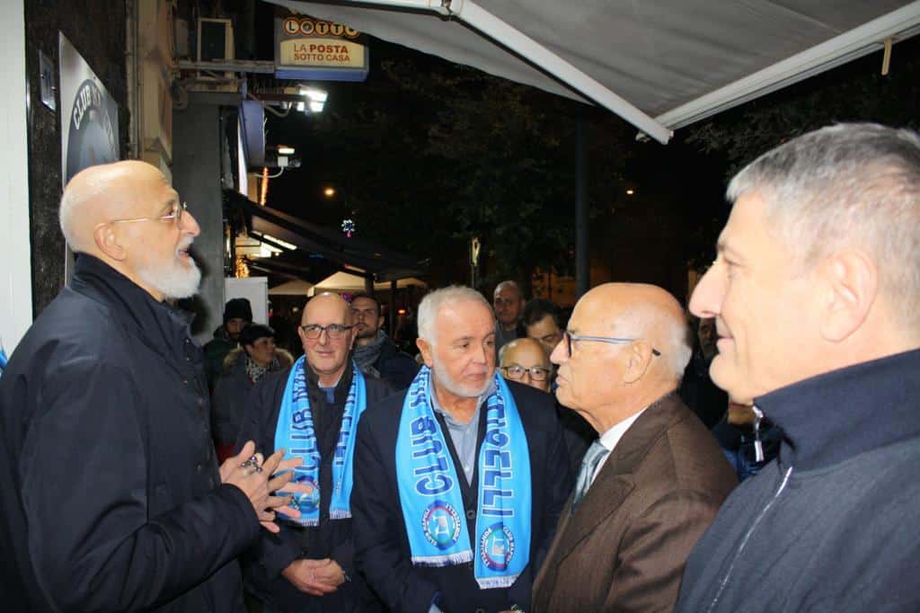 la benedizione del parroco della madonna della neve al club napoli ponticelli