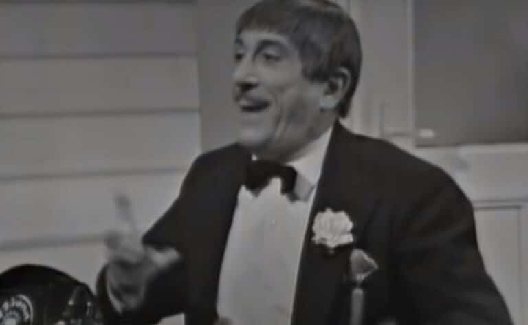 Peppino de filippo che interpreta Pappagone in una foto bianco e nero