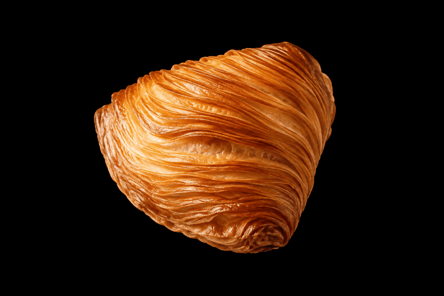 Sfogliatella napoletana riccia appena sfornata, dolce tipico di Napoli